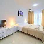 Mara Matic Apartament Malinska