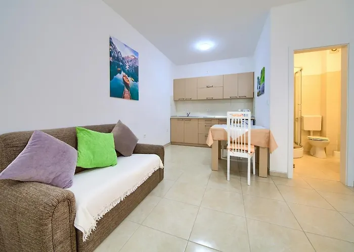 Mara Matic * Malinska