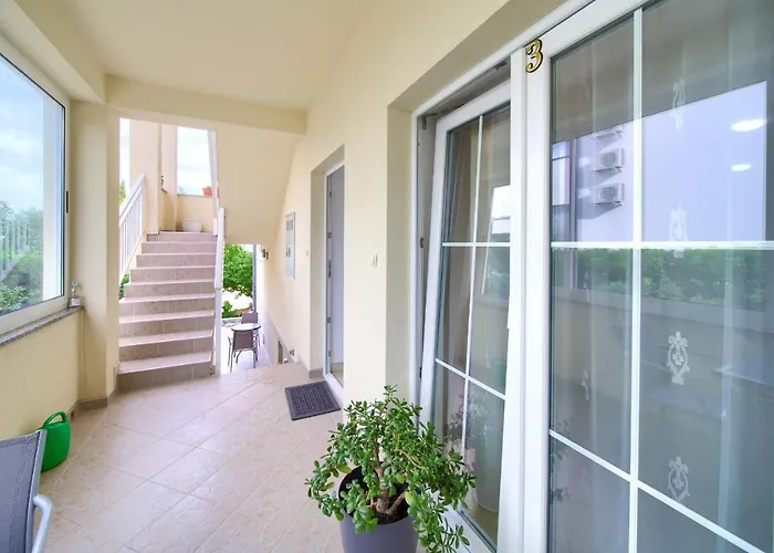 Mara Matic * Malinska